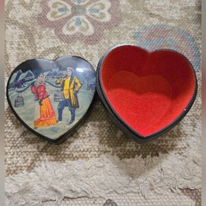 Vintage Russian Art Heart Shape Trinket Box Jewelry Ring Holder